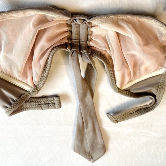 **SALE**  MALIA MILLS  Bikini - 32 D/DD  Bottoms XS-S Shimmery Champagne Silver - Picture 9 of 12